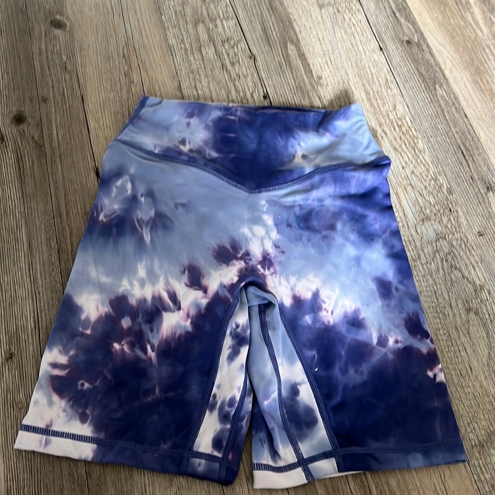 Balance athletica biker shorts